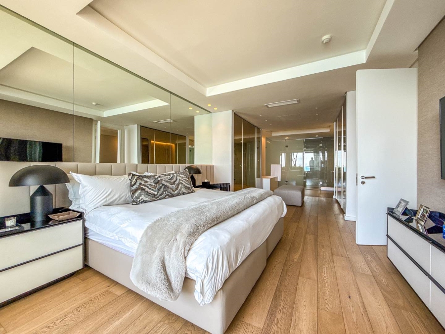 5 Bedroom Property for Sale in Clifton Western Cape